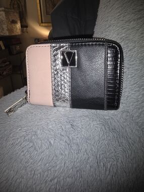 NWOT Women's Zip Wallet - Blush Pink, Black & Silver Accent BY Victoria's Secret